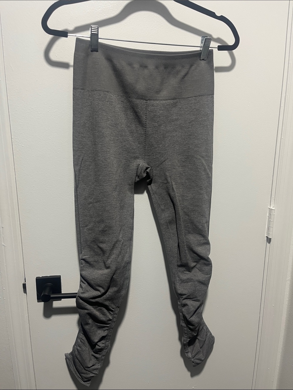 Fabletics Gray Ruched Ankle Leggings
